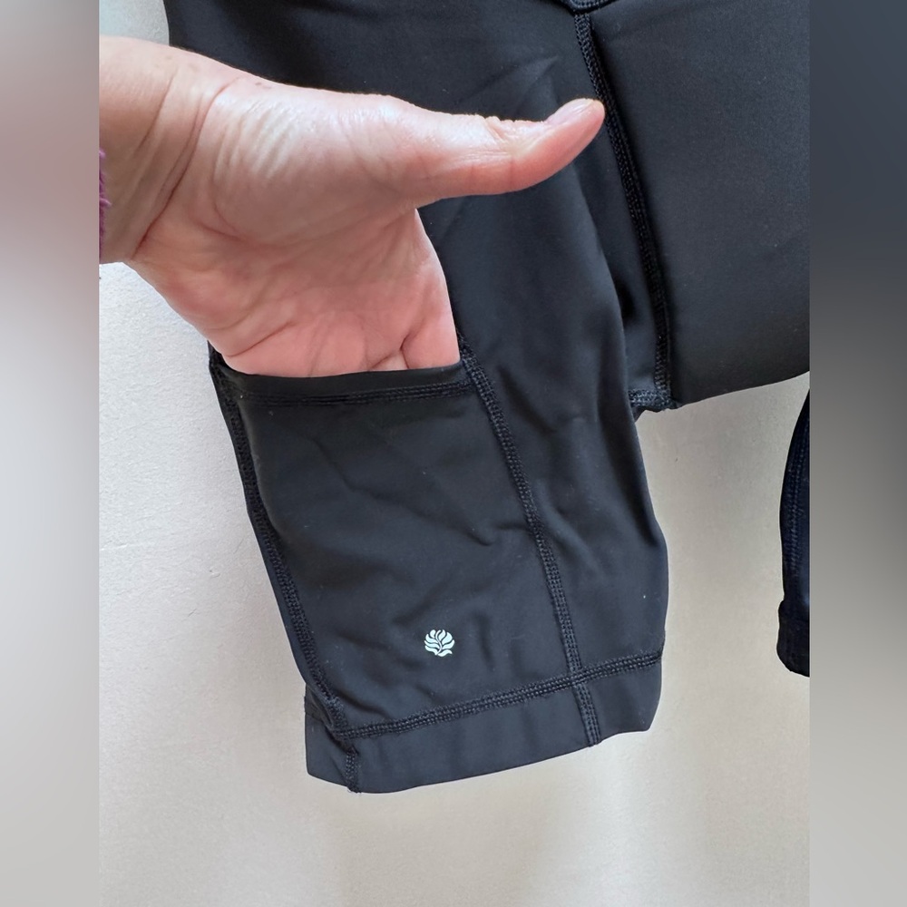 Women’s maternity/postpartum black padded cycling shorts.New w/tags!Size S - Picture 8 of 10